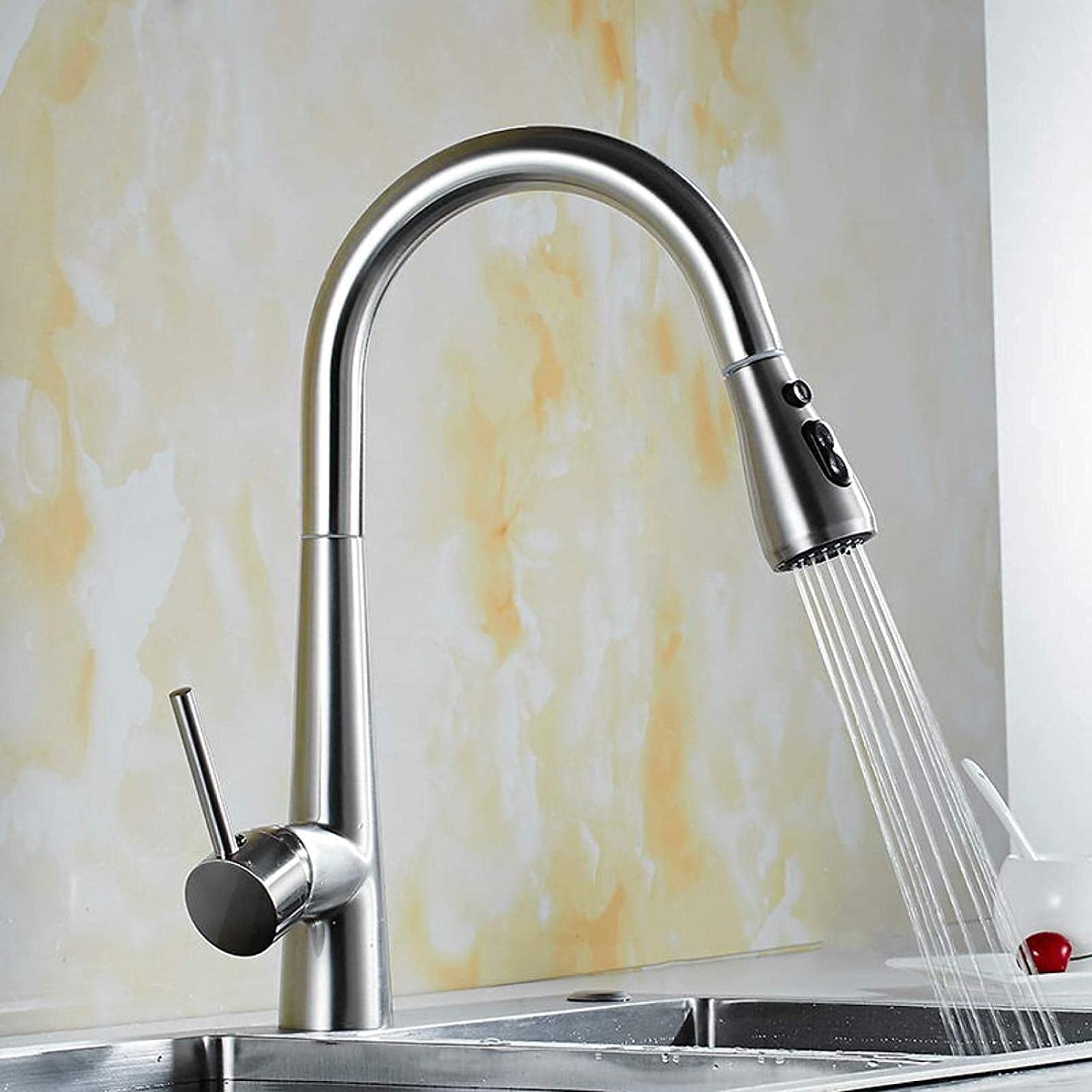 Robinet extractible de cuisine pivotant OKUOKA pour cuisiner et rincer vos grands plats