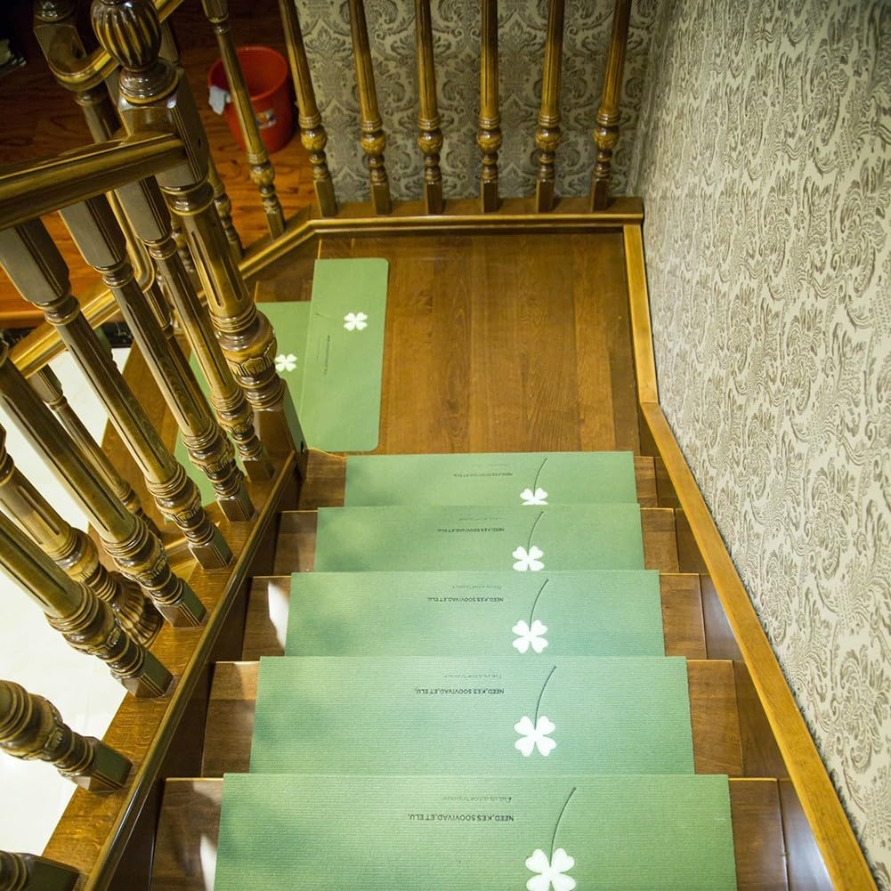 Tapis d'escalier phosphorescents pour protéger enfants et animaux