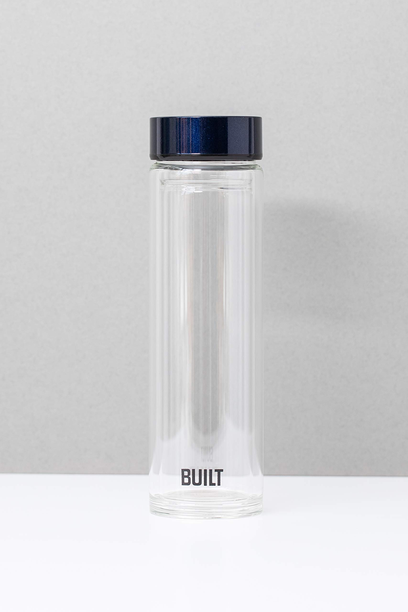 BUILT Tiempo Isolierte Glas-Wasserflasche, BPA-freies Borosilikatglas / Edelstahlflasche, Mitternachtsblau, 450 ml