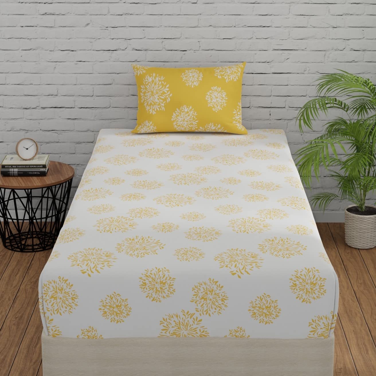 Huesland by Ahmedabad Cotton 144 TC Cotton Single Bed Bedsheet with 1 Pillow Cover - White & Yellow