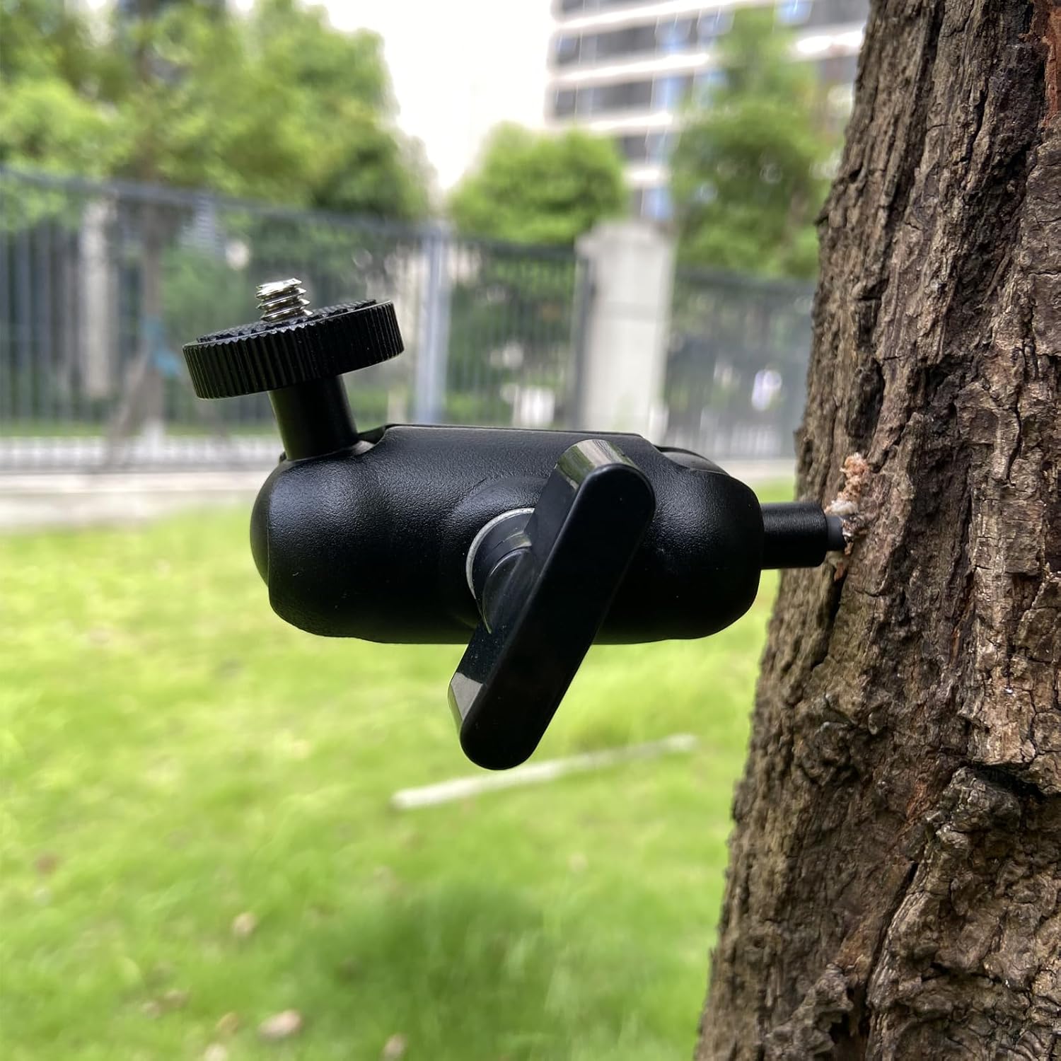 Adjustable Trail Camera Tree Mount: Game Camera Outdoor Mounting Bracket Holder with Double 360° Swivel Tilt Ball Joints, 2 Packs (4)