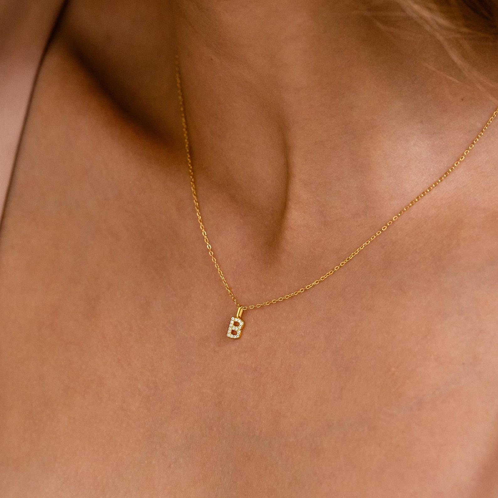 Personalizzato pavé collana con iniziale, su misura delicato oro lettera collana, piccolo argento iniziale minimalista gioiello, matrimonio