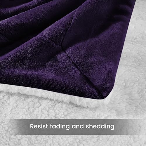 Vista 3 de IR Imperial Rooms Mantas Sherpa tamaño Queen – Mantas gruesas y cálidas para invierno, reversible, suave y esponjosa, tamaño Queen para cama, Morado