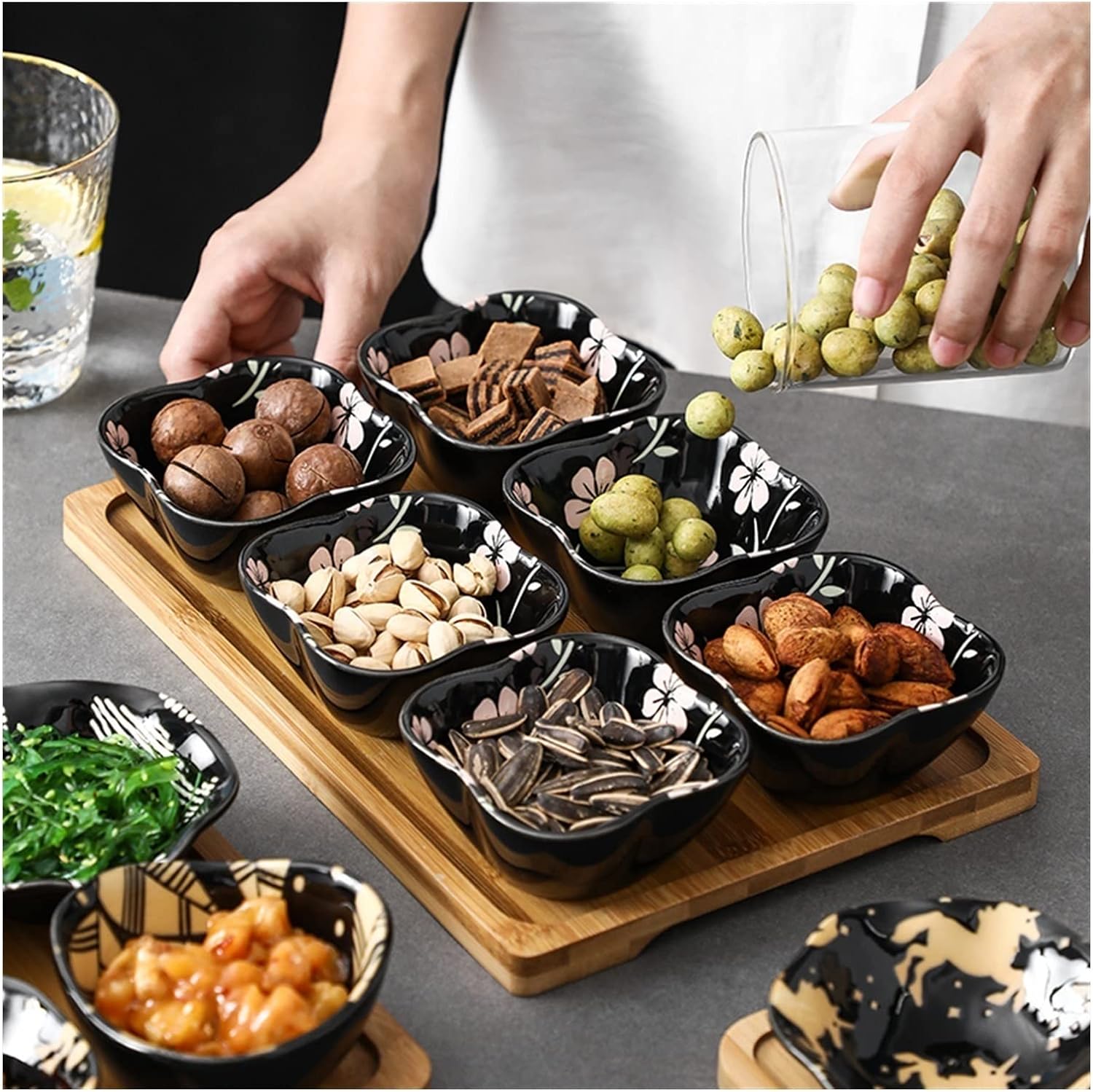 ディッピングボウル 前菜皿 調味料ボウル 4つのディッピングボウル セラミックソースセット カラフルなスナックボウルのセット アイス