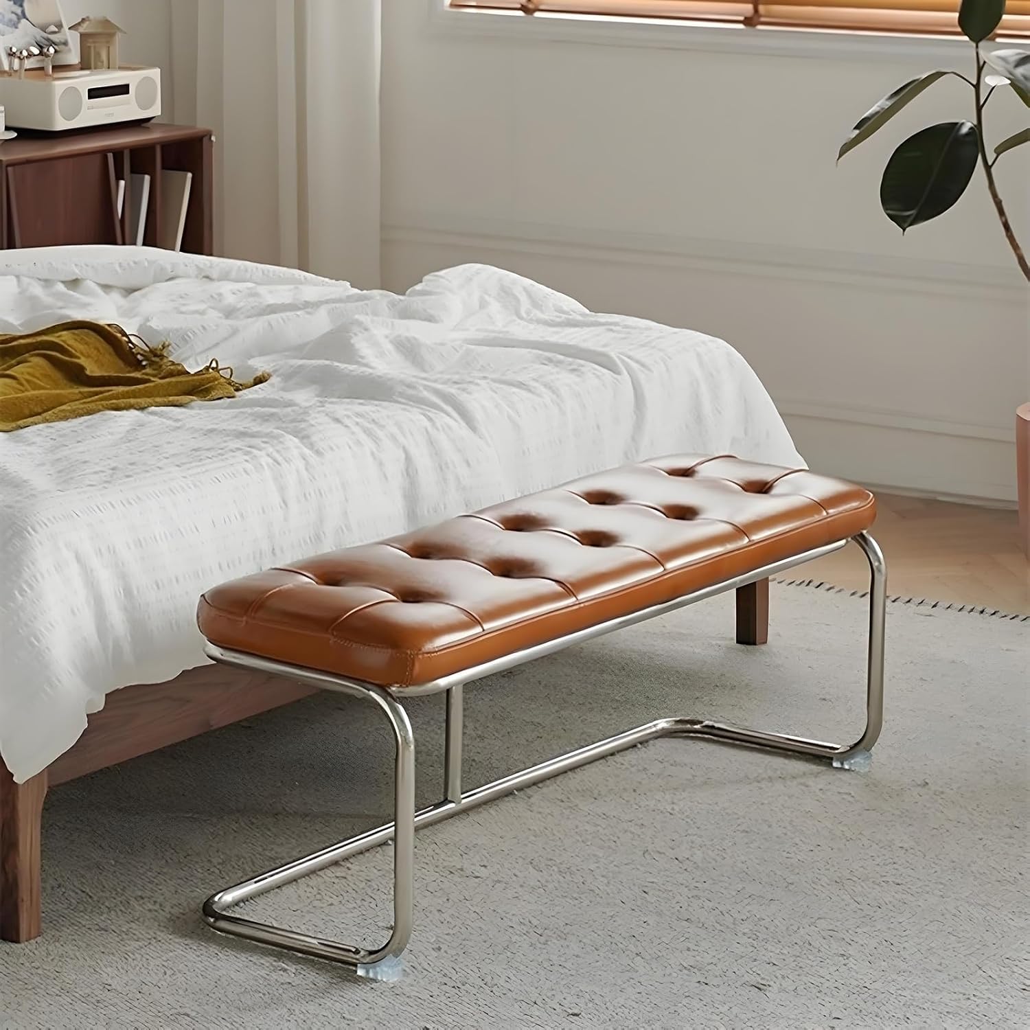 Banc de rangement rembourré pour optimiser l'espace du couloir et de la chambre