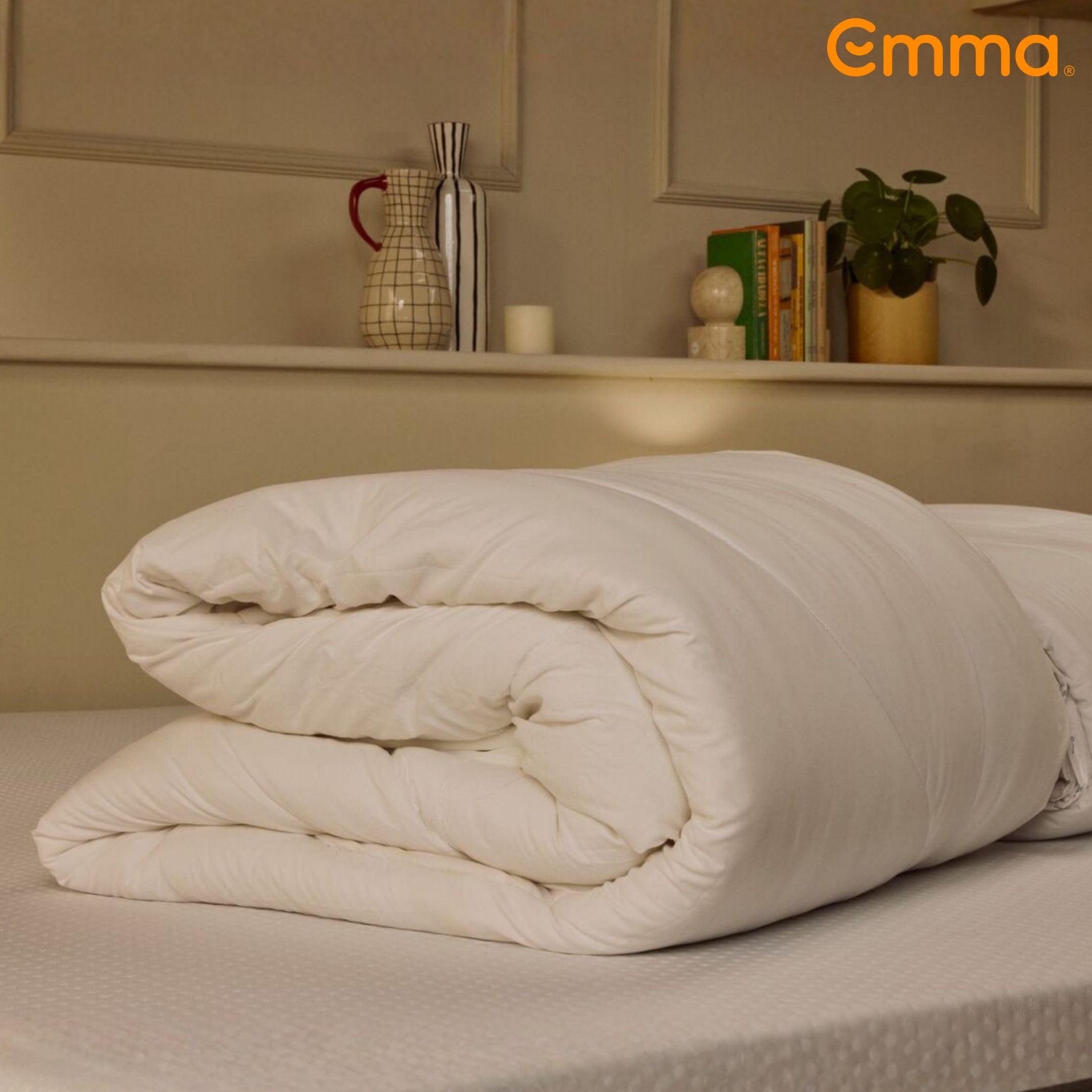 Emma One Bettdecke Leicht 135x200 – Optimal für Sommer & Frühling – Atmungsaktive & Waschbare Sommerdecke – Fluffig, Leicht & Feuchtigkeitsregulierend