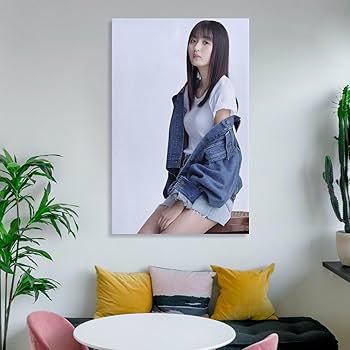 Amazon.co.jp: 遠藤さくら(乃木坂46)最新グラビア水着画像ポスター