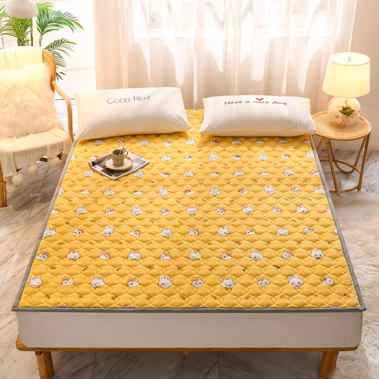Shikipatto with Elastic on All Four Corners 180 x 200 cm Comfortable Sleep Semi-Double Fluffy Washable Can be Used All Year Round Bed Pad Mattress Pad Futon Pad Bed (Yellow w 135 x 200 cm)