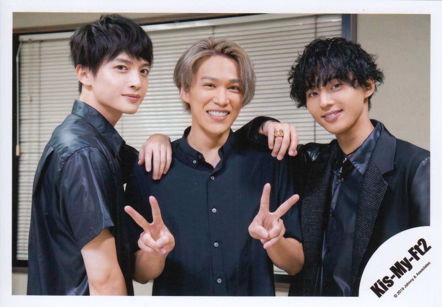 Amazon.co.jp: Kis-My-Ft2 公式生写真 （集合写真）KIA00314 : 家電