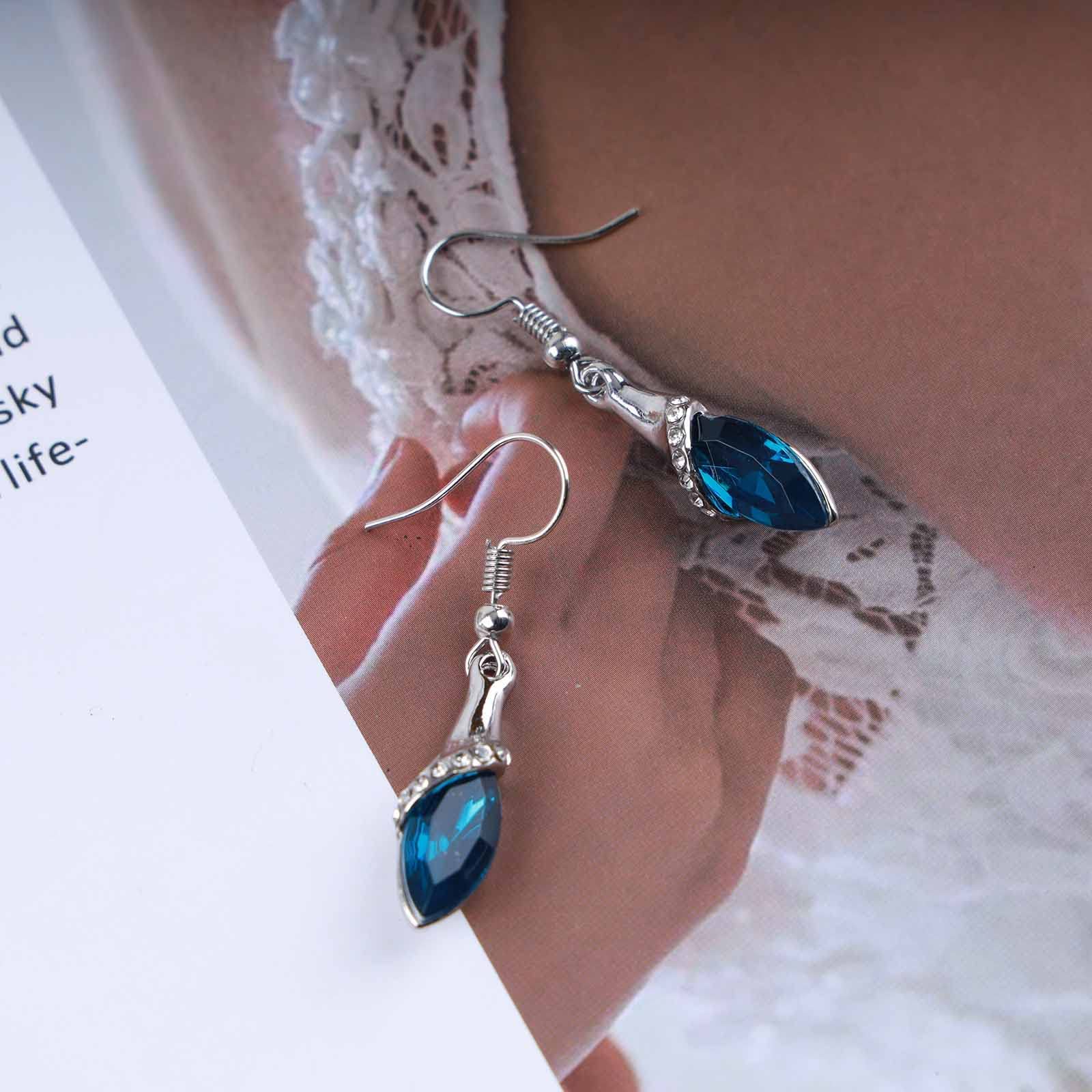 Orecchini con zaffiro, Kate Middleton, zaffiro creato, orecchini a goccia blu, orecchini con zaffiro blu, orecchini vintage, orecchini in argento - Italia