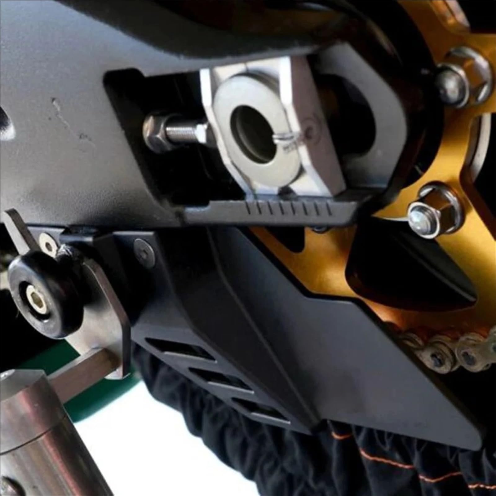 osłona zębatki silnika Pasuje do Kawasaki Ninja1100SX 2025, motocykla osłona dolnej osłony łańcucha i zębatki osłona zębatki motocykla(B)