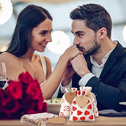 Miniatura 6 de Bolsas de arpillera para el día de San Valentín, bolsas de arpillera con cordón de corazón, bolsas de muselina de lona de corazón de 5 x 7 pulgadas