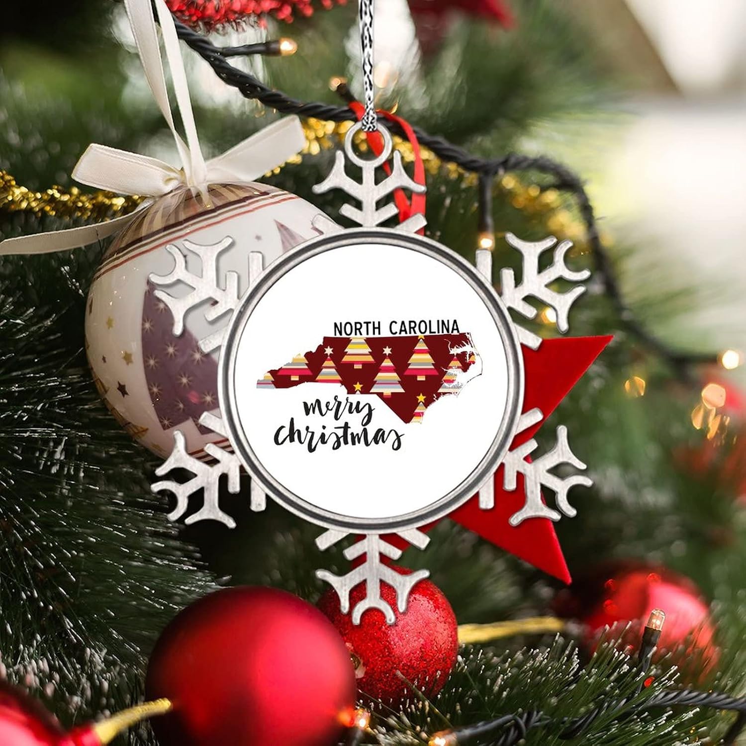 Snowflake Ornaments North Carolina Home State Personalized Christmas Ornaments 2022 Merry Christmas Ornaments for Christmas Trees Metal Souvenir Xmas Tree Hang Pendant Long Distance Gift 3 Inch