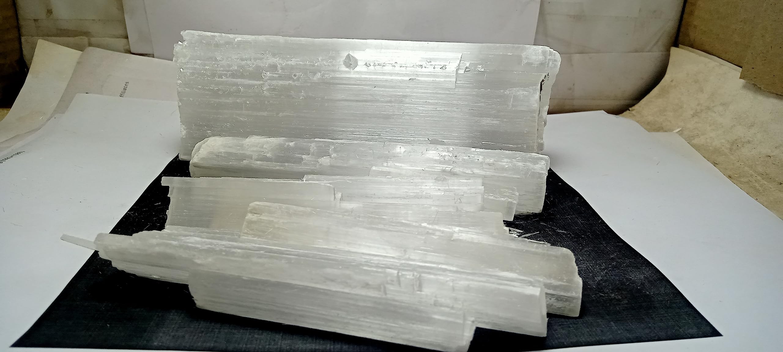 Selenite Natural Raw Piece - Quartz Rough - Stone Healing Crystals 500 Gram (B09YQBV4DG) Amazon Price History, Amazon Price Tracker