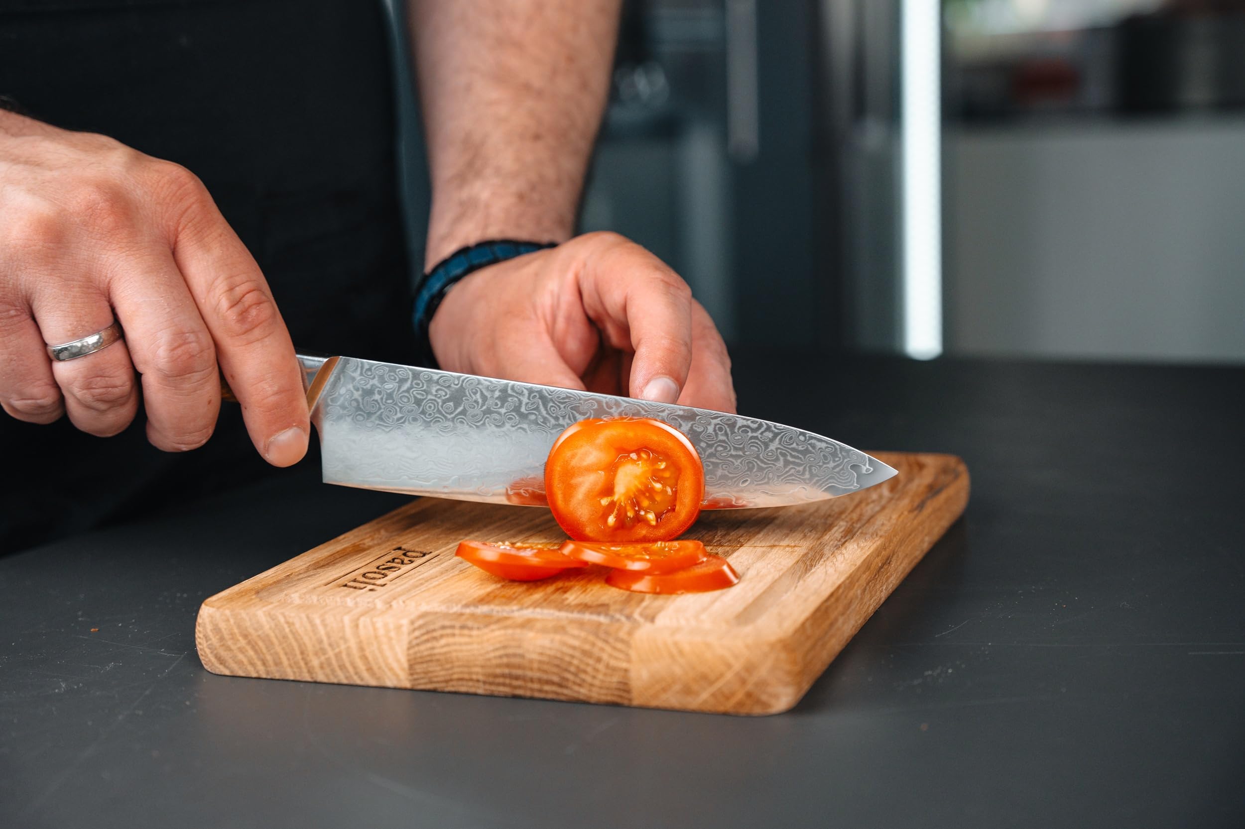Pasoli Coltello da Chef Professionale - Coltello da Cucina in Acciaio Damasco Giapponese, Lama Damasco e Manico in Legno - Lama Affilata per Tagliare, Affettare, Tritare - Lungo 20cm, 67 Strati, VG-10