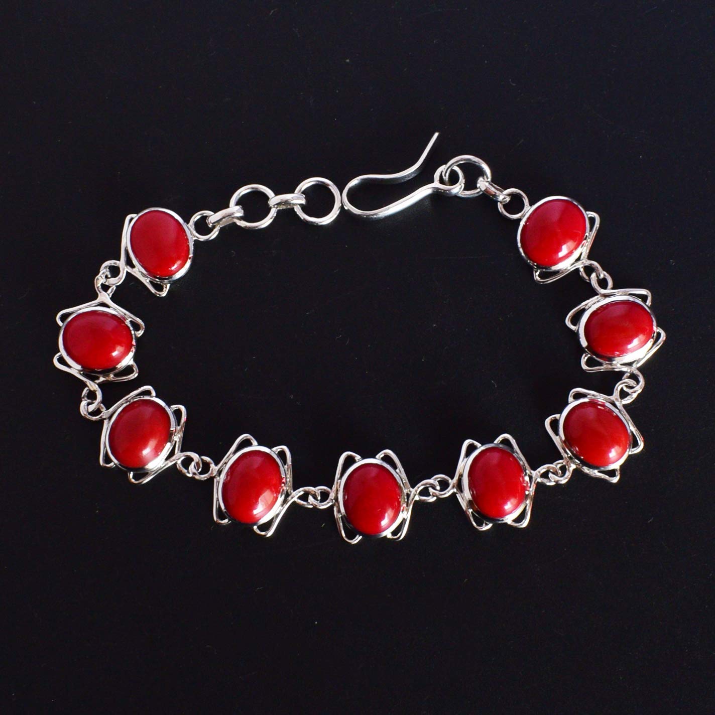 Pulsera de plata de ley 925 con piedra roja chapada en rodio blanco, ovalada de 8 x 10 mm, cierre de bisel de cabujón de piedras preciosas rojas, joyería para mujer