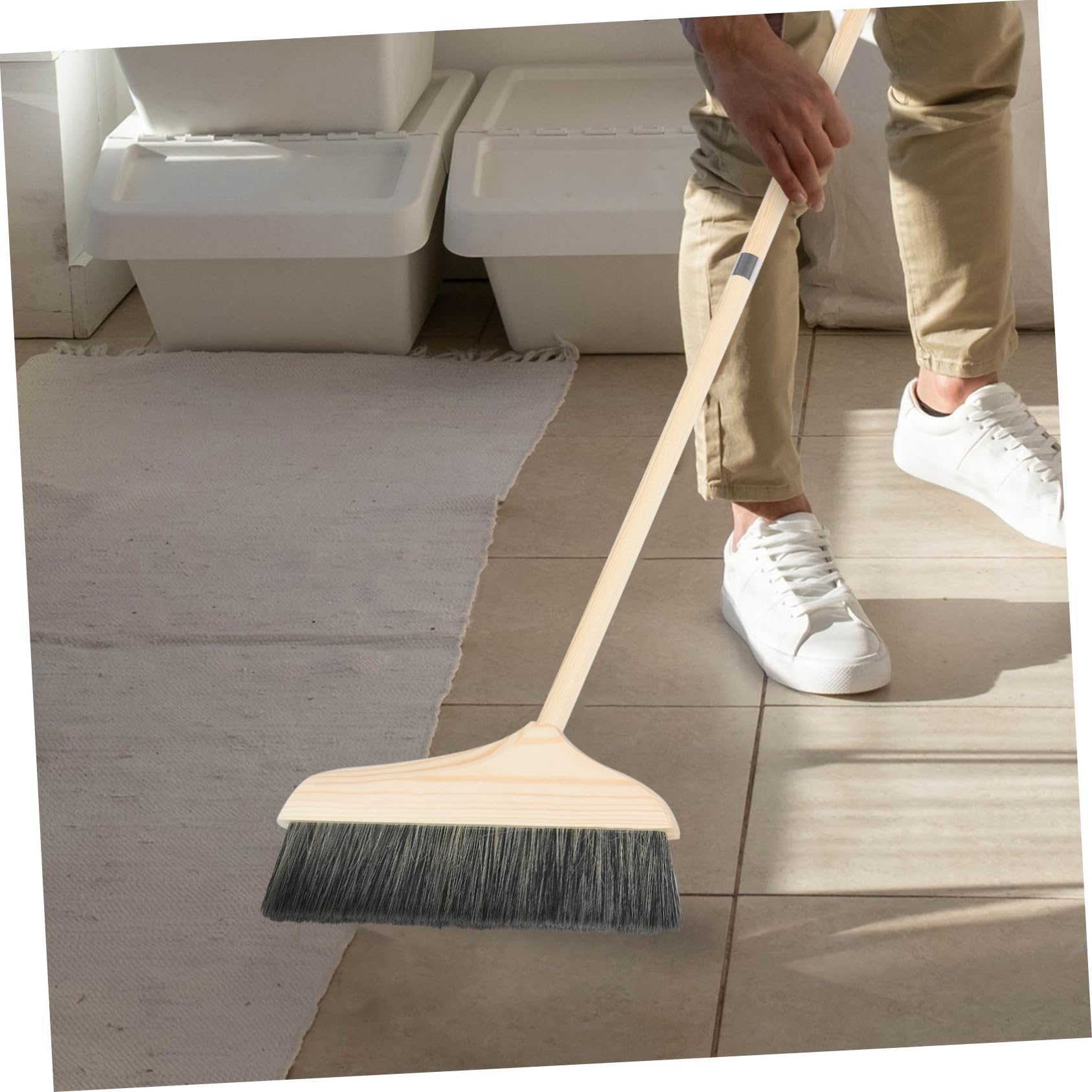 SOIMISS Scopa Setole Morbide con Manico Legno di Pino Spazzolone Antistatico per Pulizia Interni per Pavimenti e Tappeti Efficienza e Comfort Senza Piegarsi