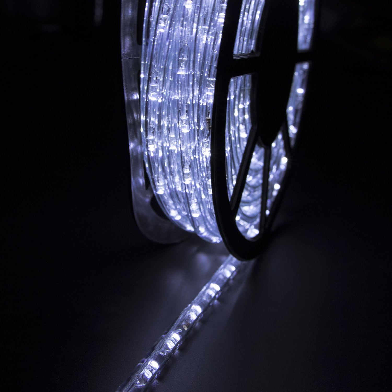 Best Review Walcut USLI1002CW Flexible 100' Crystal Clear PVC Tubing LED Rope Light Indoor/Outdoor Boat Decorative Party Christmas Holiday Business Restaurant Light Kit 110V, Cool White