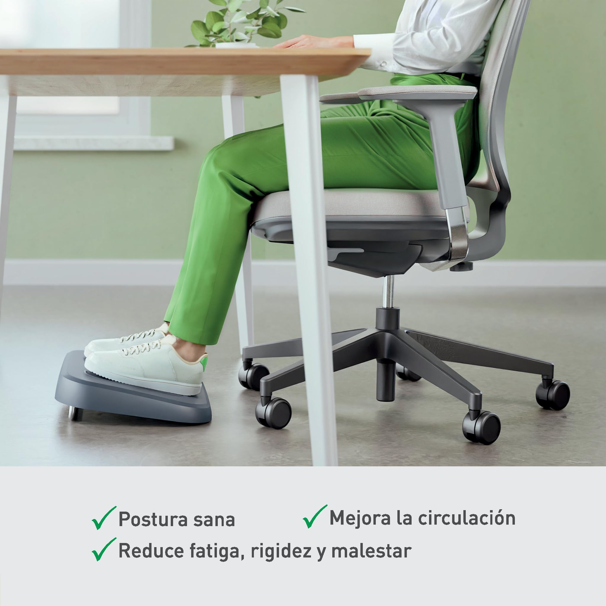Leitz 65460089 - Reposapiés Ajustable Ergo, Tres Alturas Ajustables, 80% Plástico Reciclado Postconsumo y 100% Reciclable, Mejora la Postura y la Circulación Sanguínea, Gama Ergo, Gris Oscuro