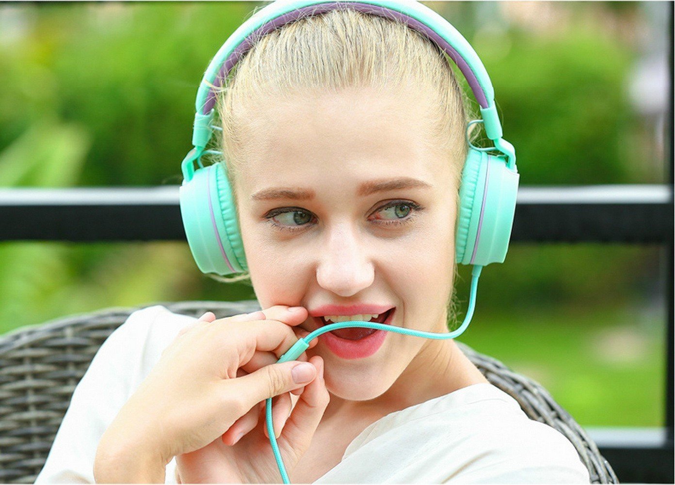 Kanen I35 Fashion pieghevole isolamento acustico – Cuffie sovrauricolari con Enhanced Bass, Microfono