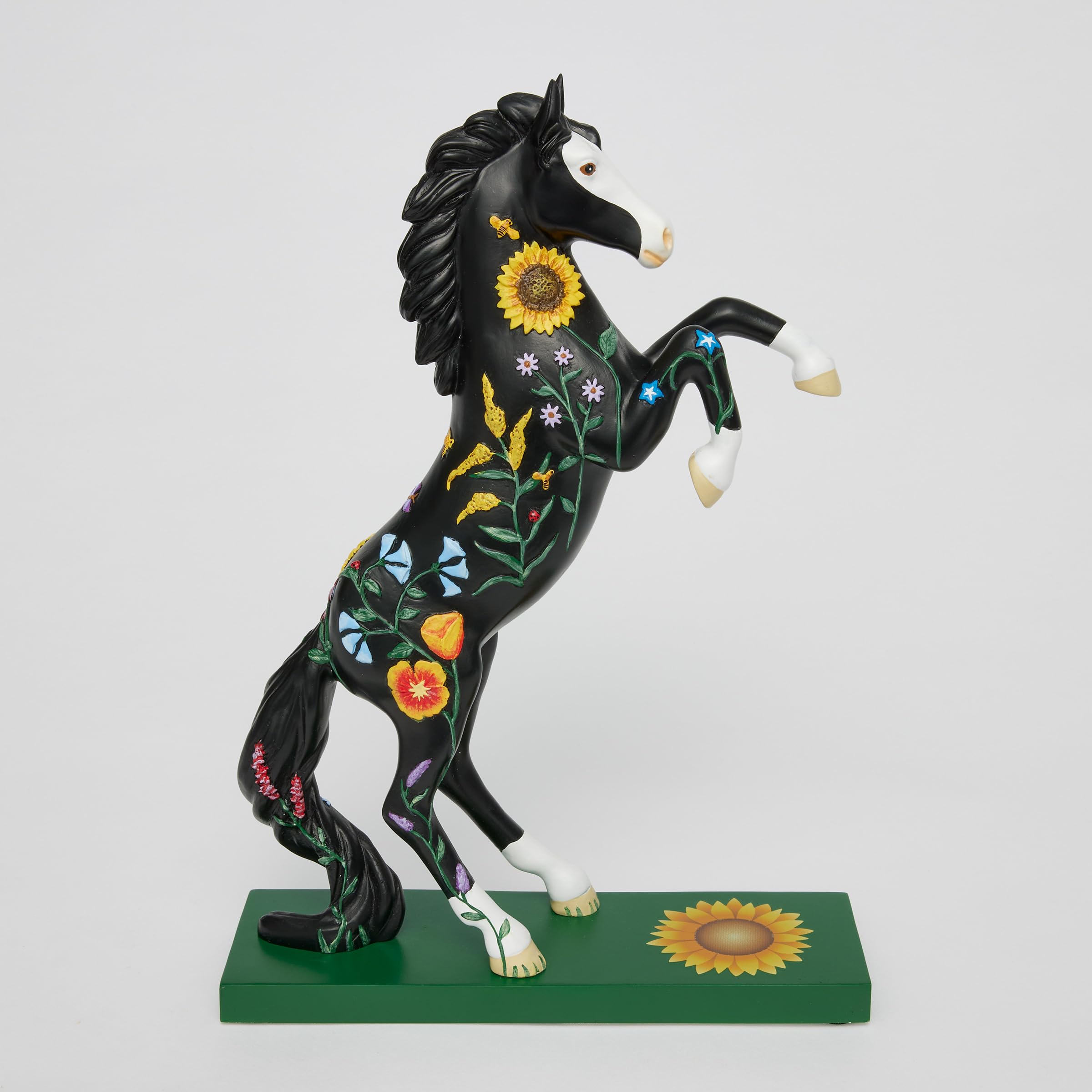 Amazon.com: Enesco The Trail of Painted Ponies Wildflower Horse