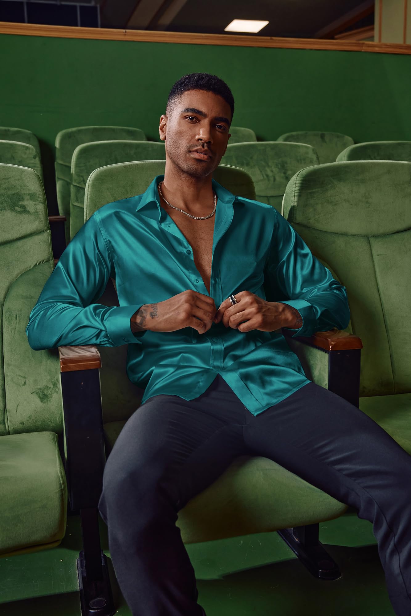 PJ PAUL JONES, Camisa de vestir de satén y seda brillante con botones para hombre, con pajarita, de manga larga
