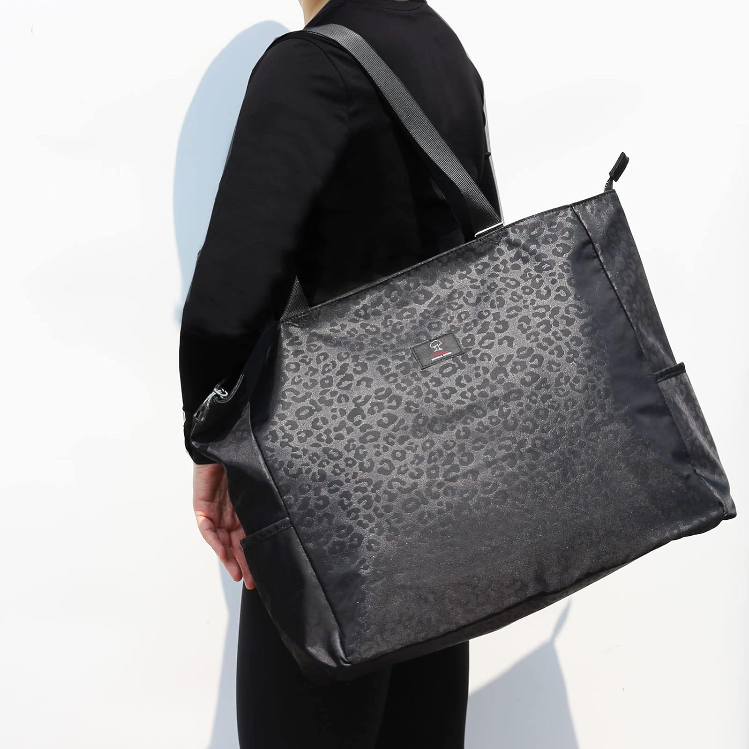 ESVAN Large Lightweight Water Resistant Beach Bag 20 Inch Womens Oversized Tote Bag for Gym, Beach, Travel, Pool, Yoga, Nurse - Image 2