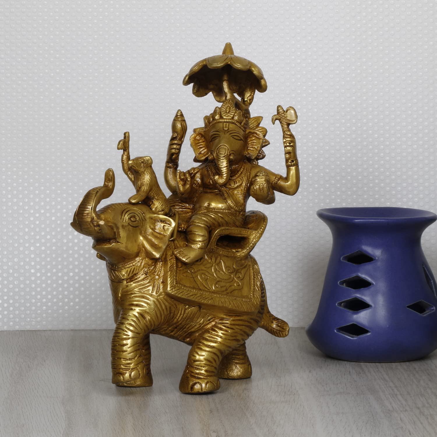 Ganesh en laiton idéal pour harmoniser l'entrée de votre maison ou bureau