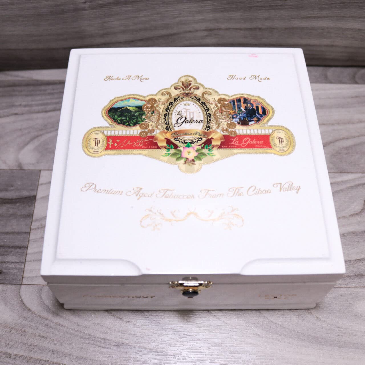 Amazon.com: La Galera Connecticut Lector Empty Wood Cigar Box 7.25