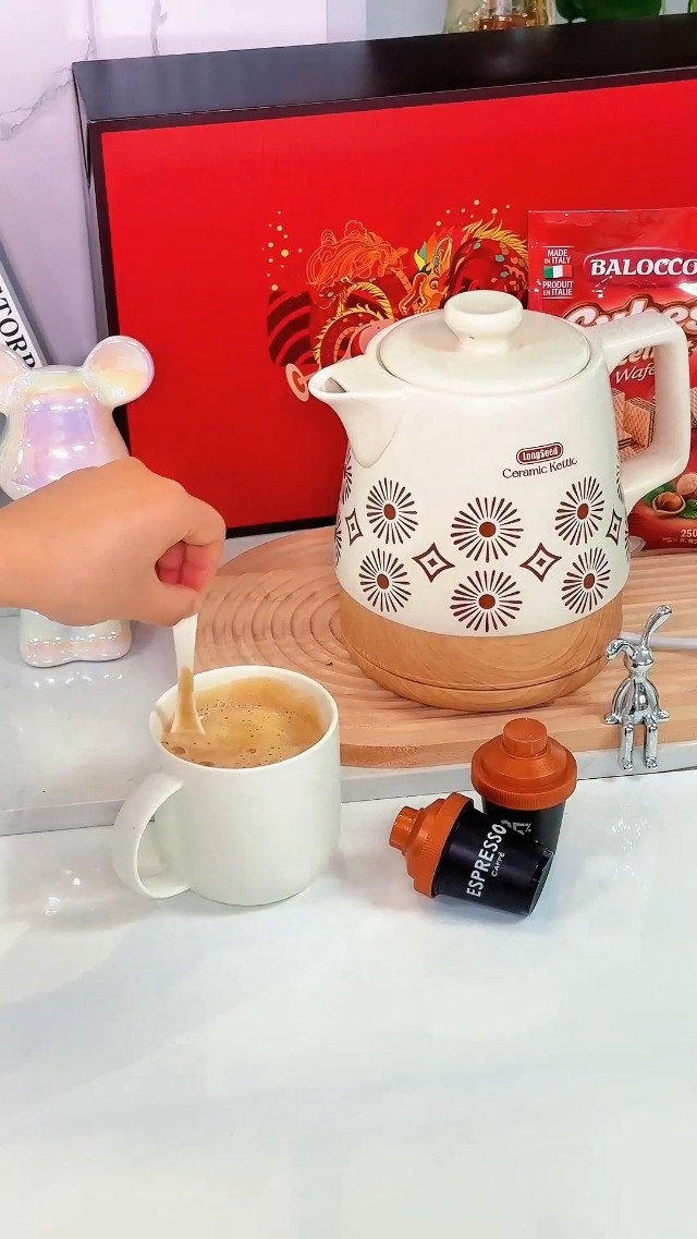 Hervidor Eléctrico de Cerámica 1.1 Quart con Apagado Automático miniatura 7