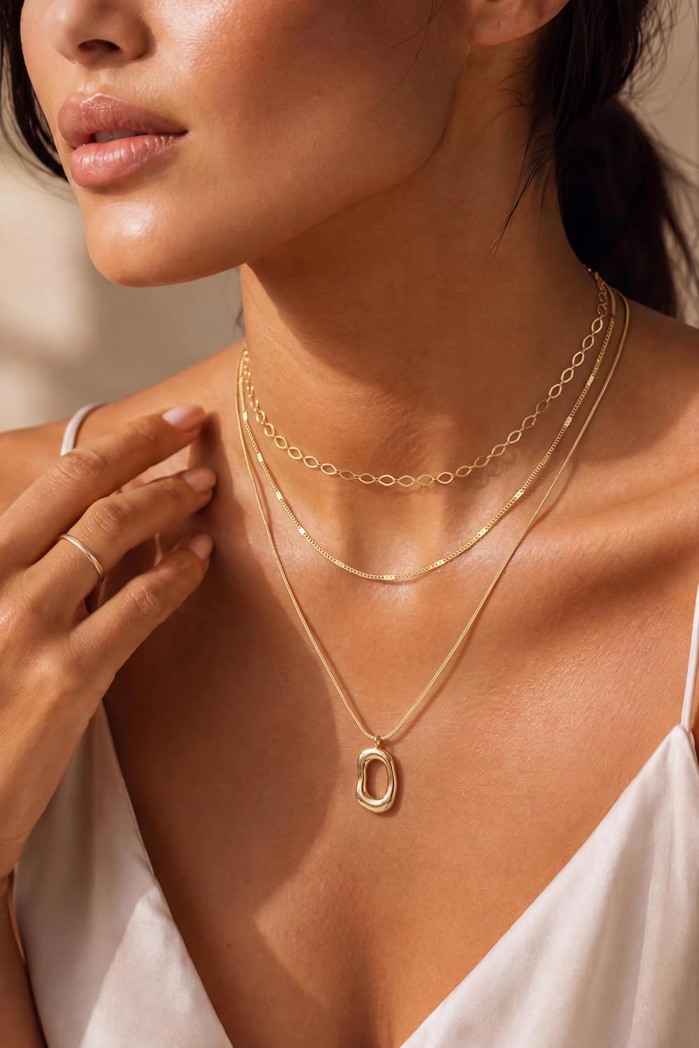 Robaice Gold Open Oval Pendant Necklace for Women, 14K Gold Plated