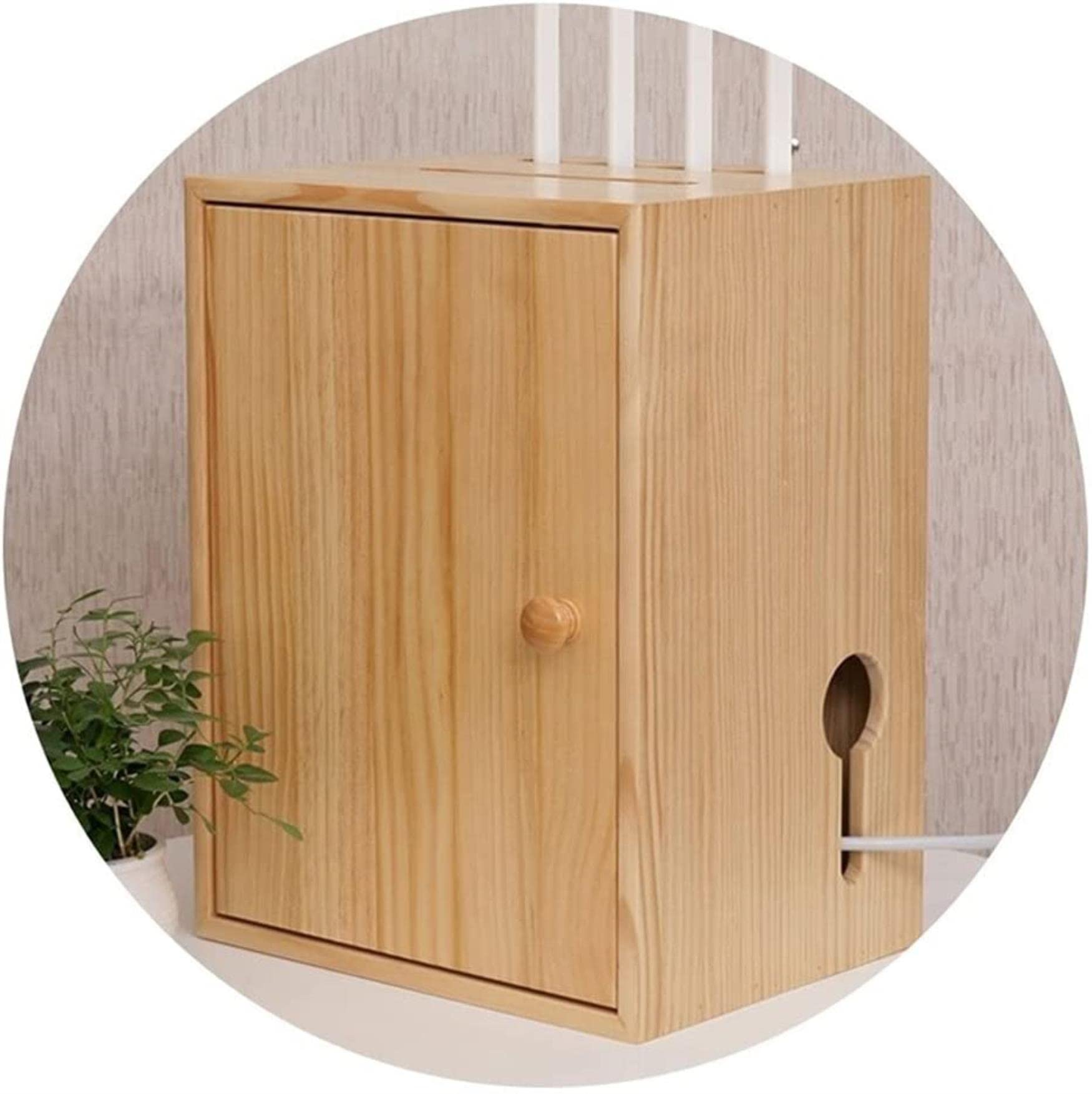Boîte de rangement de moyeu en bois brun contre le désordre WiFi