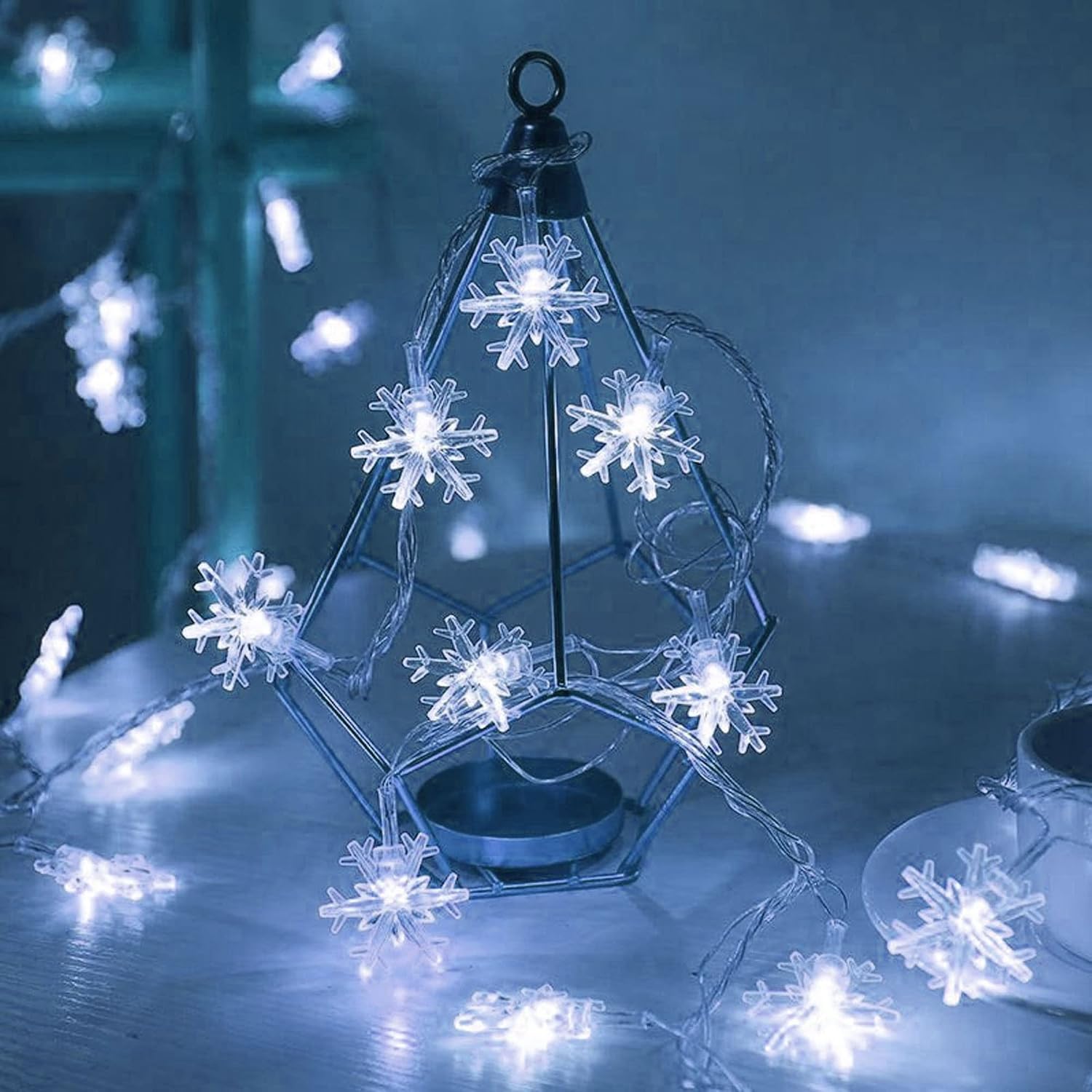 Dazzle Bright Christmas Snowflakes String Lights, 100 LED 49FT Waterproof Christmas Lights Plug in with 8 Modes for Indoor Outdoor Holiday Wedding Party Xmas Tree Garden Decorations (White)