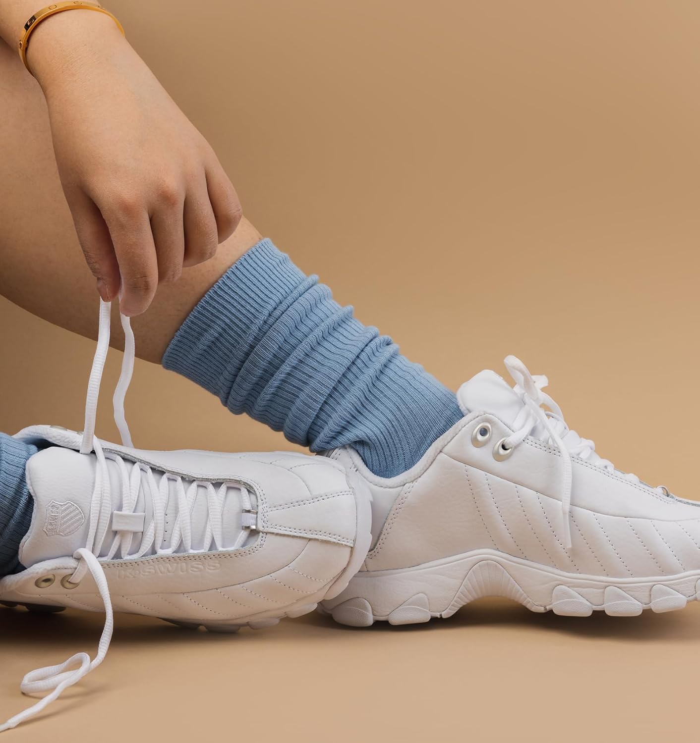 K-Swiss Women's ST329 CMF Sneaker, Wide Tennis Walking Leather Shoes - Image 2