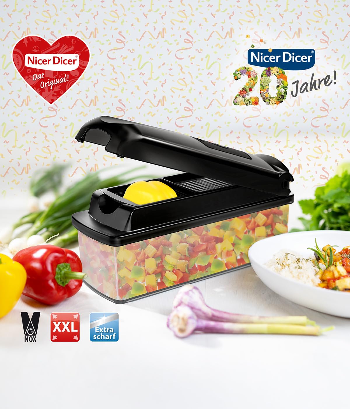 Genius Nicer Dicer Plus Gemüseschneider 17-tlg Jubiläums-Edition – Gemüsehobel Reibe mit 1.5L Auffangbehälter mit Deckel, Spiralschneider, Zwiebelschneider, Würfel, Stifte, Scheiben, Rezeptheft