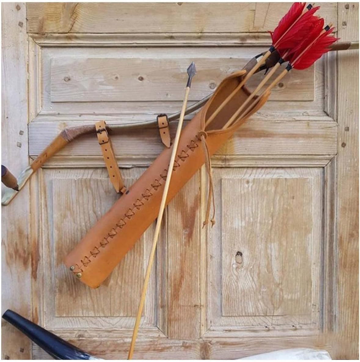 PU Leather Vintage Arrow Quiver Bow Holder Cosplay Archer Hunter Larp Props Steampunk Medieval Style Recurve Bow Hunt Shoot Bag For Cosplay Hallowee[Energy Class A](Yellow-brown)
