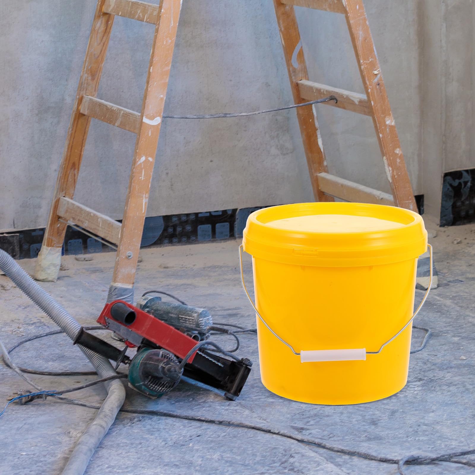 Operitacx Secchio di Plastica Portatile 5l con Coperchio Ermetico, Contenitore Multiuso per Acqua e Vernice, Set da 2 Pezzi per Uso Domestico e Giardinaggio, Resistente e Facile da Pulire
