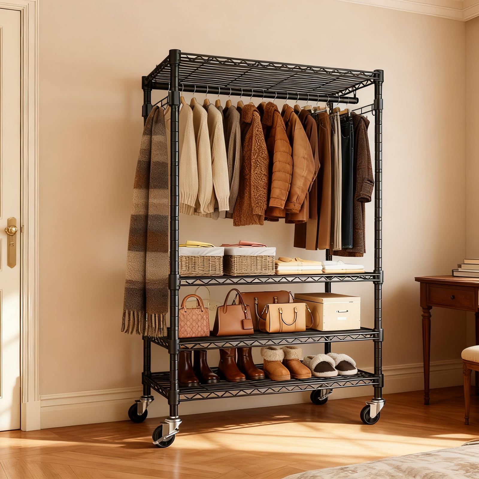Kleiderständer auf Rollen mit Feststellbaren Rollen und Seitlichen Haken | Schwerlast Kleiderständer Metall Garderobenständer, Kleiderschrank offen für Schlafzimmer, Wohnzimmer - 90 D x 43,5 W x 180 H