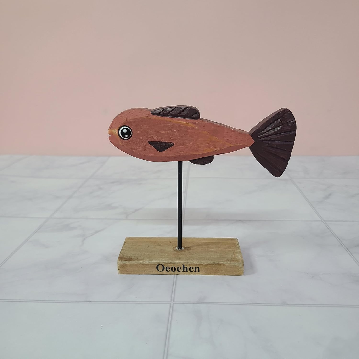 Oeoehen Works of art made of wood – Hand-carved Wooden Fish Figurine with Vibrant Hand-Painted Finish
