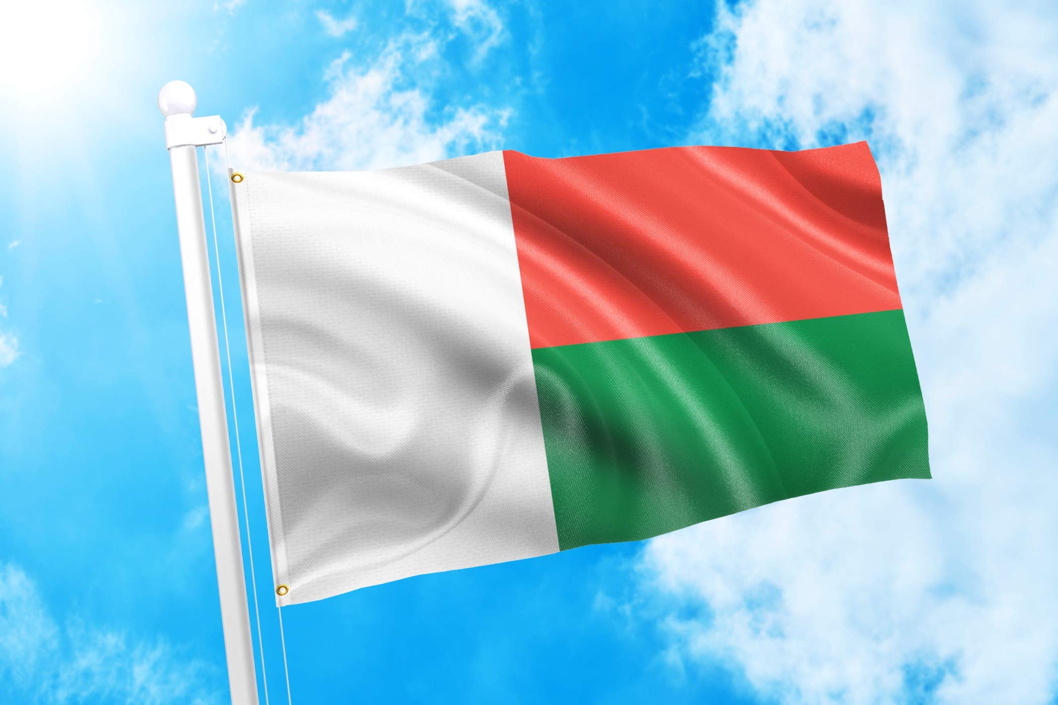 DMSE Madagascar National Flag, 2ft x 3ft - Fade-Resistant Outdoor