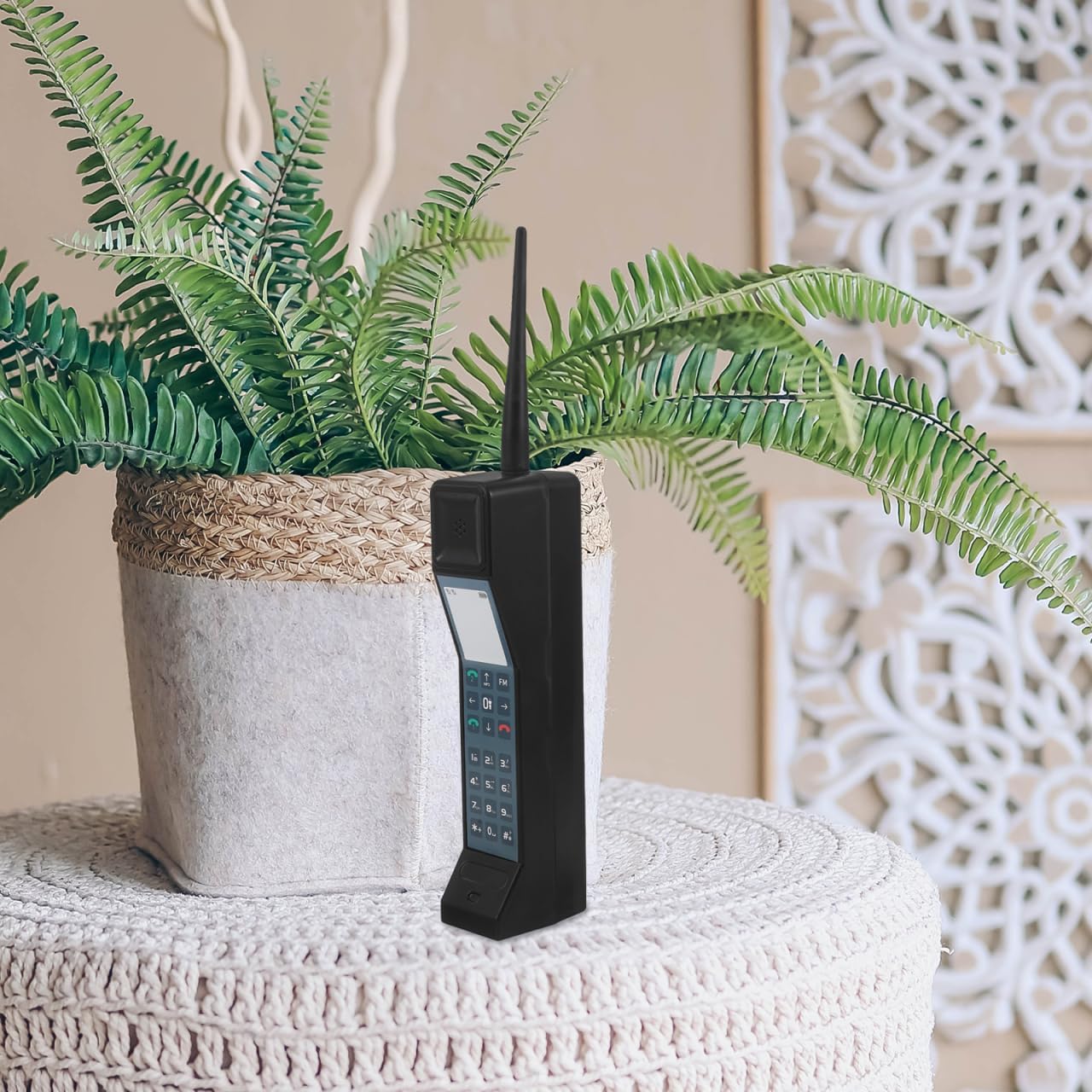 Cabilock Retro Brick Cell Phone Ornament Vintage Phone Prop Prop Fake Model for Home Office Decor Photography and Video Props 11.81 X 2.36 X 1.37 in