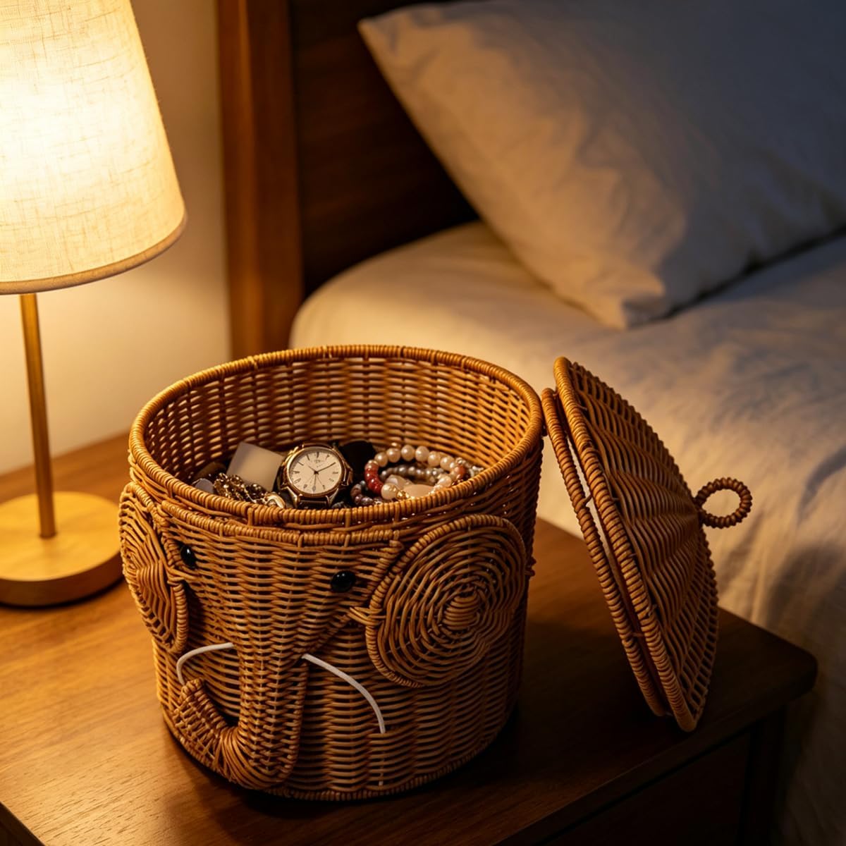Elephant Shaped Wicker Storage Basket with Lid, Rattan Woven Decorative Organizer, 9.84x9.84 Inch, Boho Style