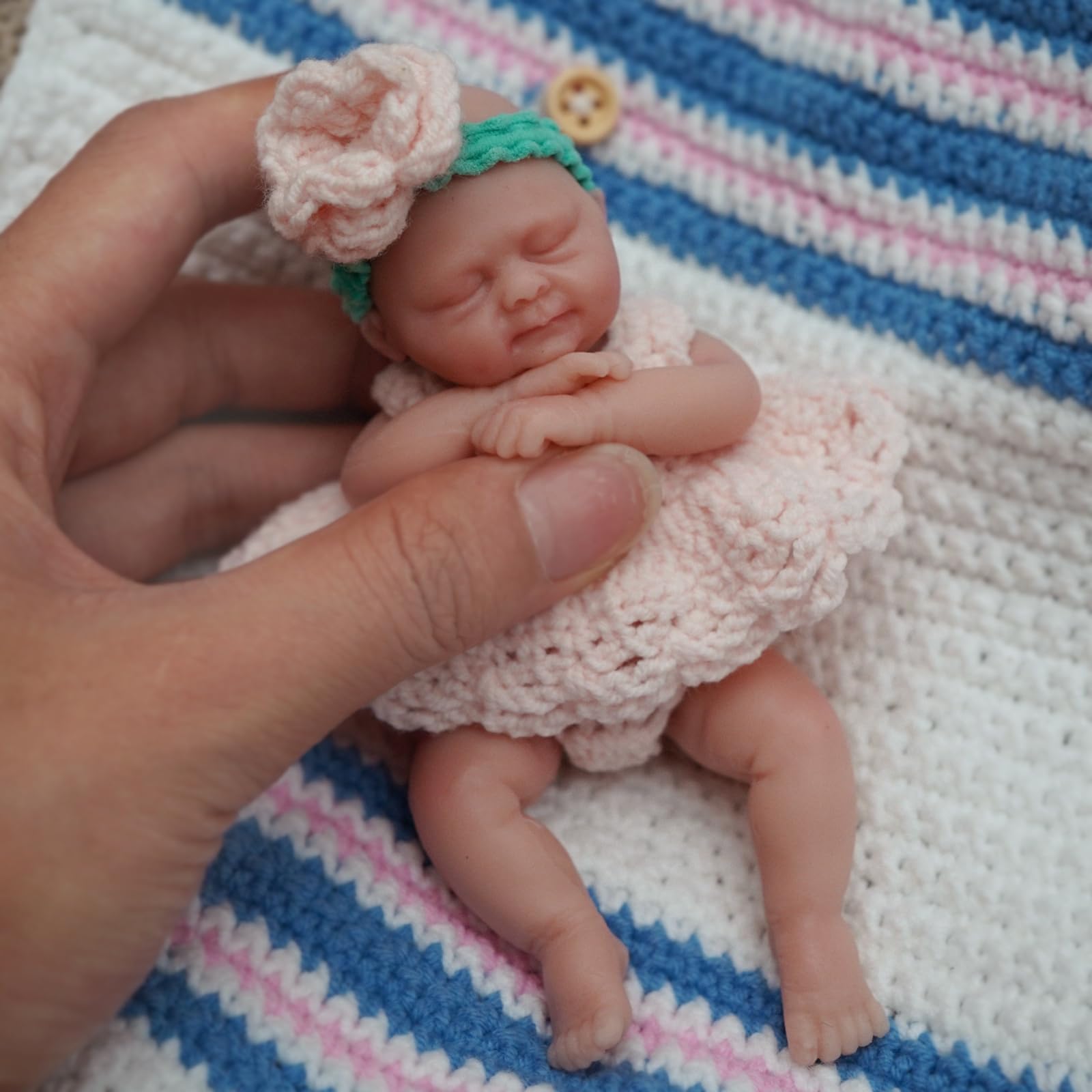 MYREBABY 4.5 Inch Mini Reborn Baby Girl Ellie, Realistic Silicone Mini Doll, Stress Relief for Kids, ADHD, Autism, Elderly, Grieving Mothers