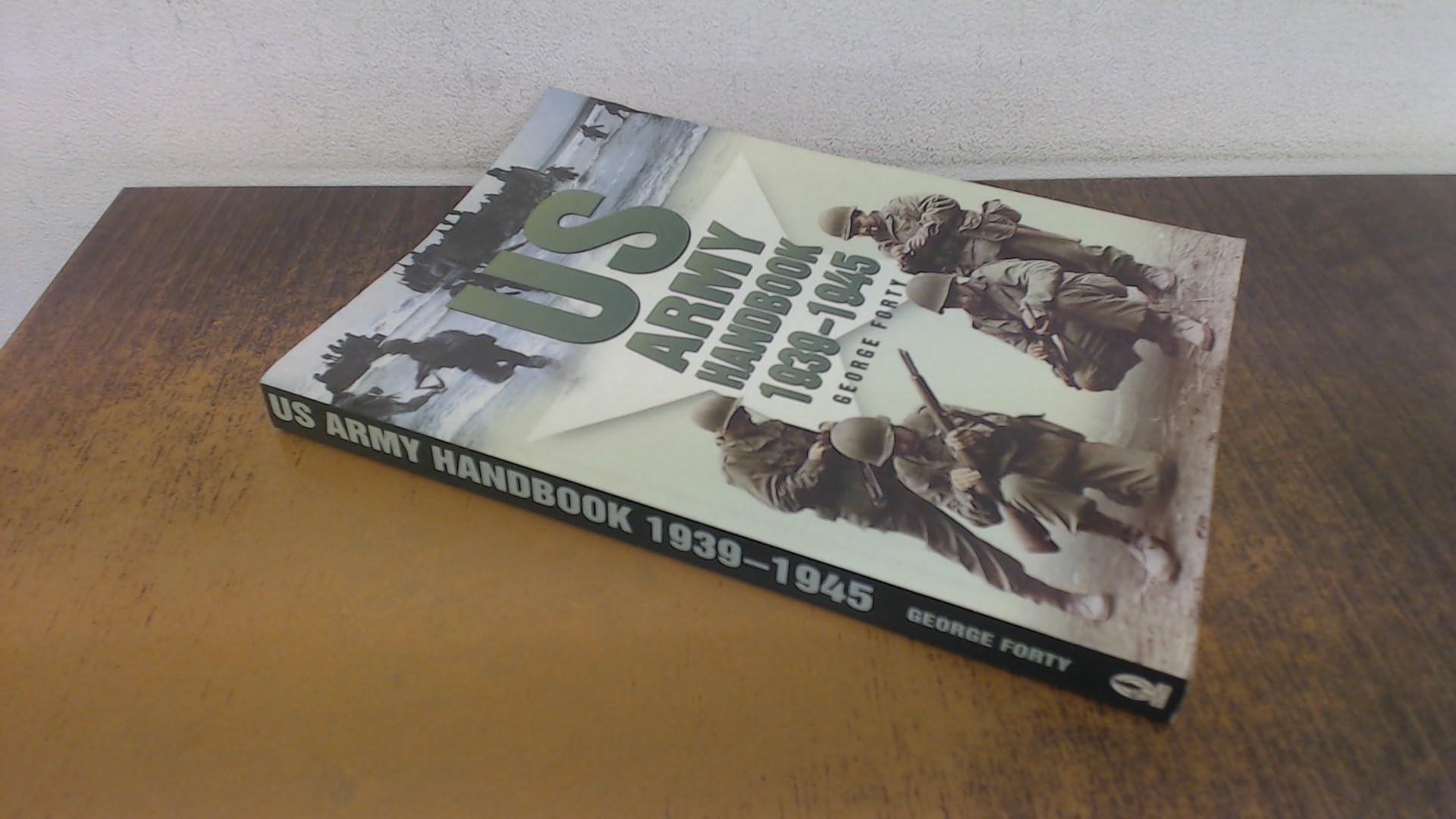 Buy Us Army Handbook 1939-1945 — BookShops.in