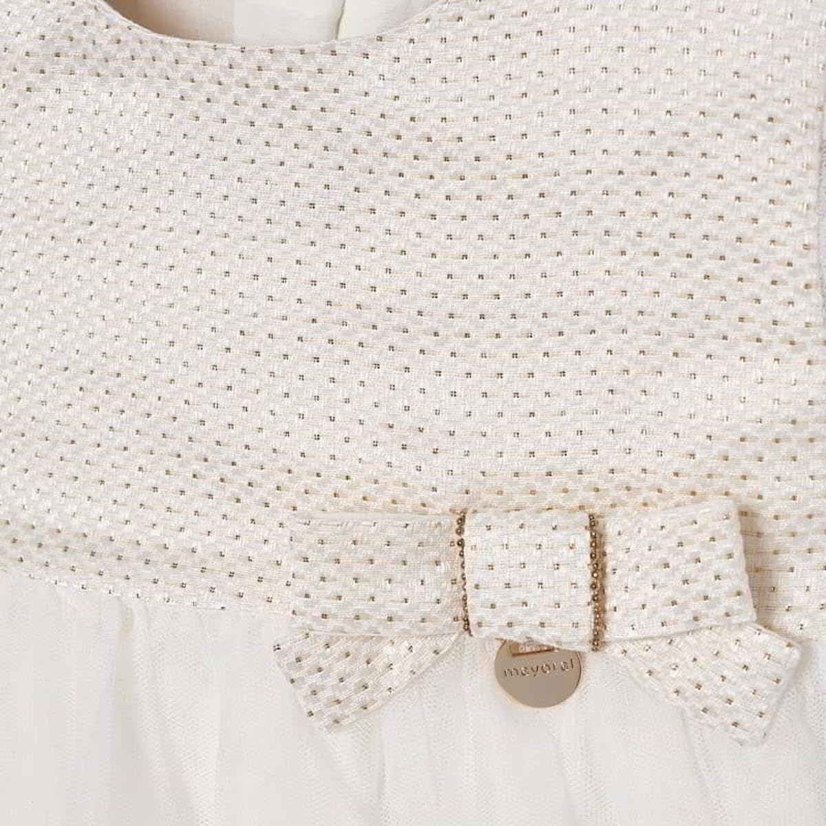Mayoral Vestido elegante blanco para bebé con tul y lazo, perfecto para ceremonias y ocasiones especiales