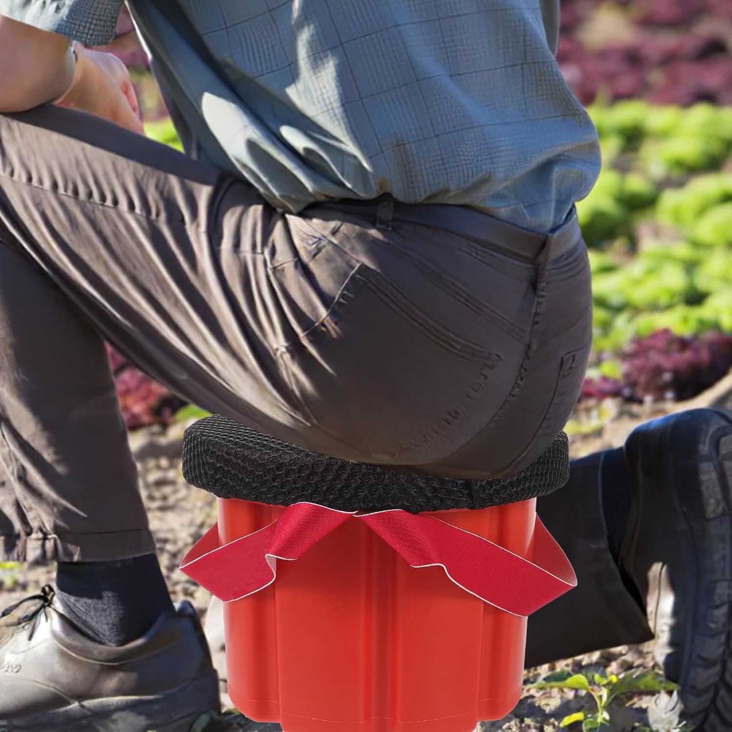 HOMSFOU Portable Gardening Stool for Farm Work and Greenhouse Use, Stable and Safe Plastic and Cotton Cloth Seat, Strong and Sturdy Design for Farmers and Outdoor Activities Random Color
