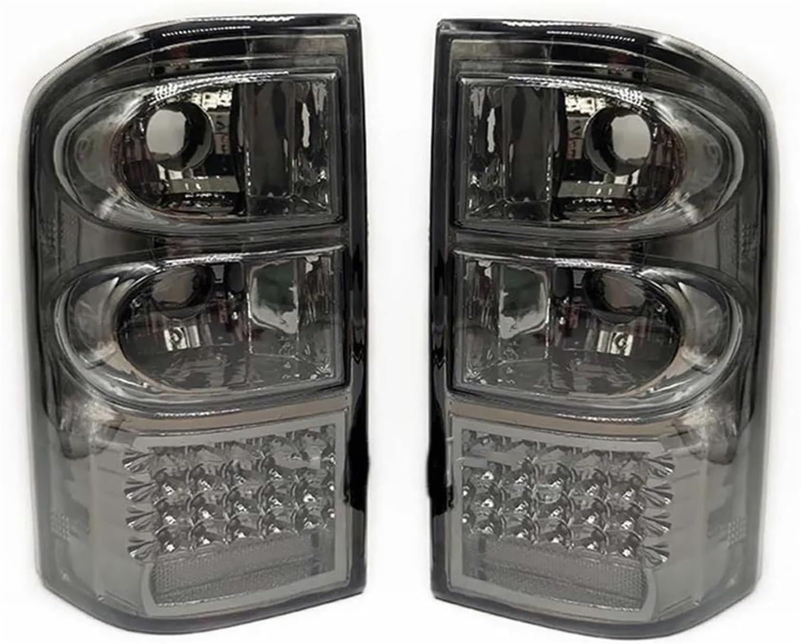 For Nissan for patrol Y61 1998-2003 Car Rear Brake Tail Light Car Accessories Rear Brake Lamp Taillight(Black)