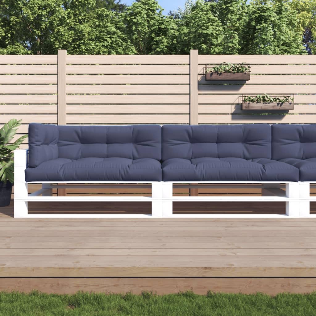 Cojines para muebles de palets en azul marino ideales para crear un sofá de jardín acogedor