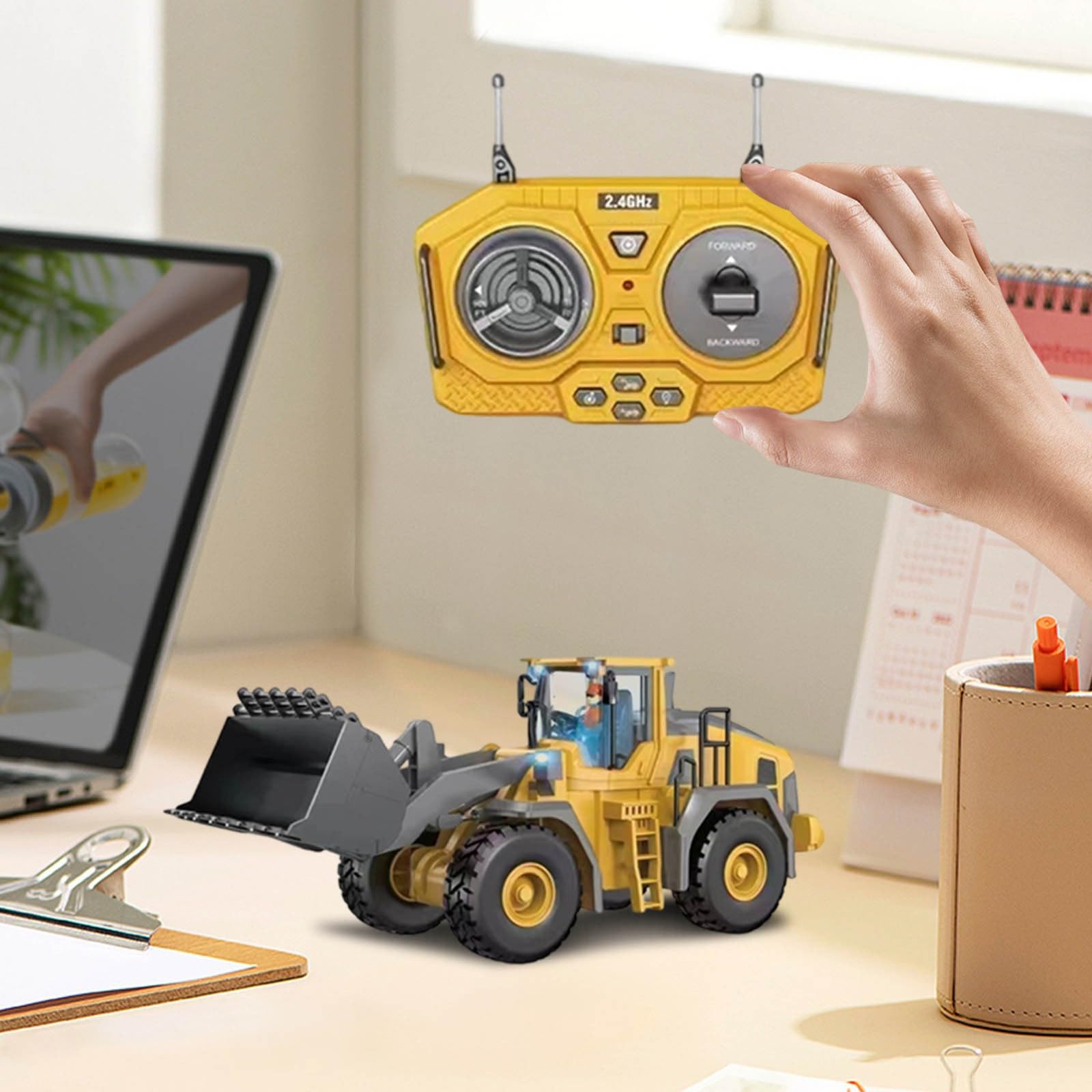 2025 Camión excavadora teledirigido con luces realistas sonidos para una acción completa de construcción (amarillo, 28 x 11,5 cm)