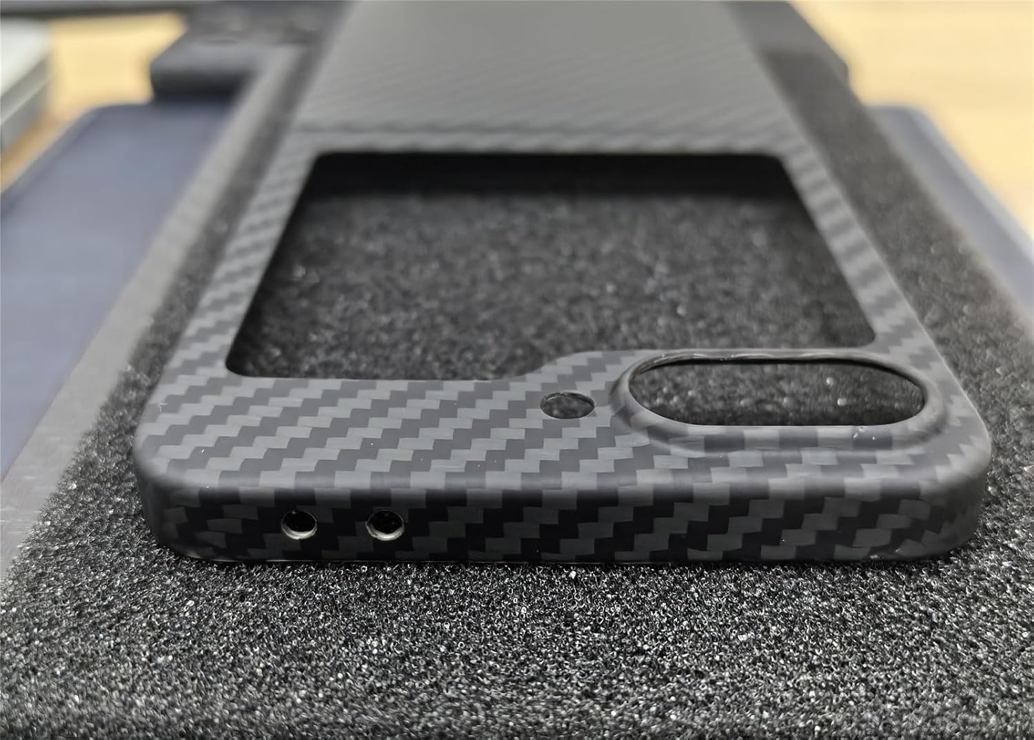 Ultra Thin and Lightweight Aramid Carbon Fiber Case for Samsung Galaxy Flip 6 (Black)